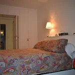 Large 1 Bedroom Apartment Near Montparnasse