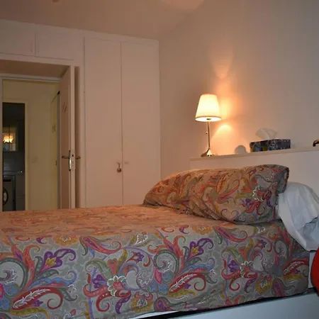 Large 1 Bedroom Near Montparnasse * Paris